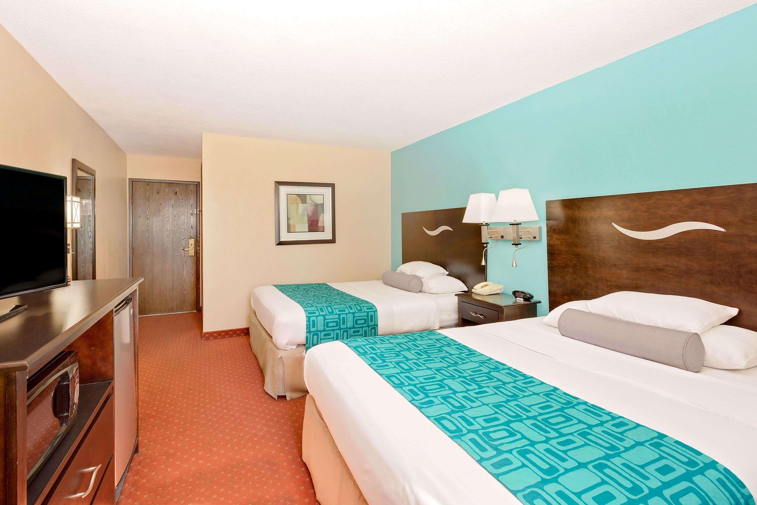 Howard Johnson By Wyndham Waterloo/Cedar Falls Eksteriør bilde