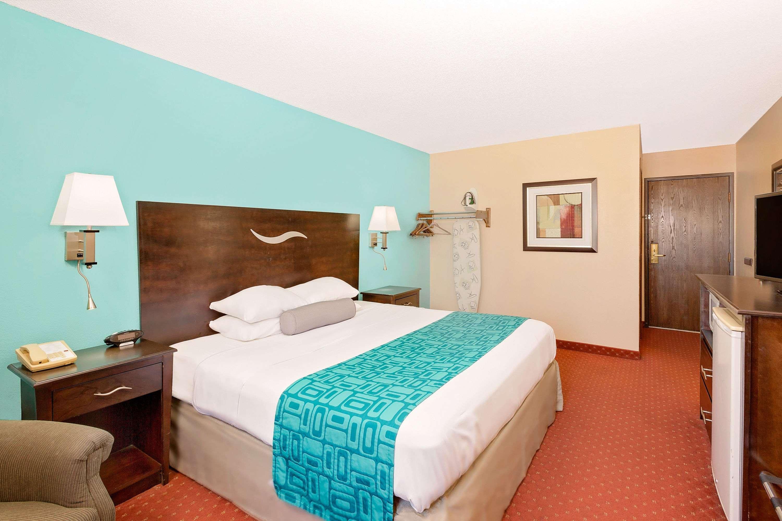Howard Johnson By Wyndham Waterloo/Cedar Falls Eksteriør bilde